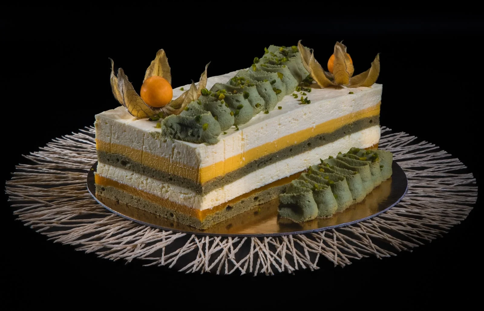 Tort cu fistic și fructe Clipe Dulci